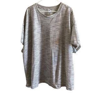 Old Navy Plus Crew Neck Striped Tee 4X Black and white
